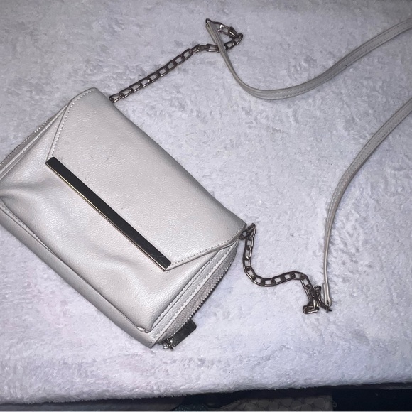 Madison West White Crossbody Bag with Chain Strap - Picture 1 of 6